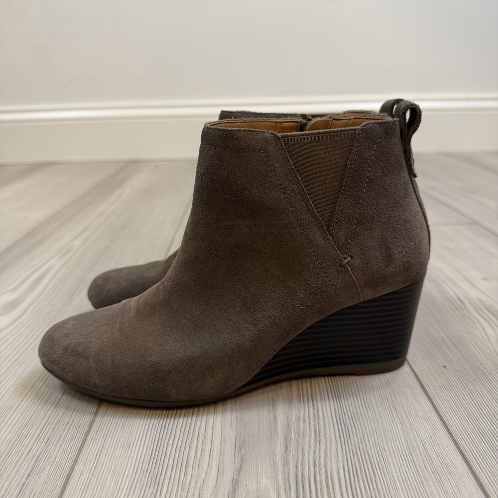Vionic Paloma Wedge Ankle Boots Gray Suede Leather Weather Resistant Size‎ 6.5